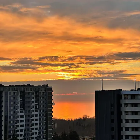 Panorama 72 Sea View Private Parking Ev Charger Apartament Varna