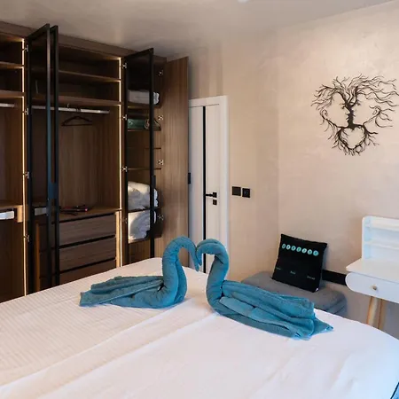 Panorama 72 Sea View Private Parking Ev Charger Apartament Varna