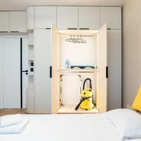 Panorama 72 Sea View Private Parking Ev Charger Apartament Varna